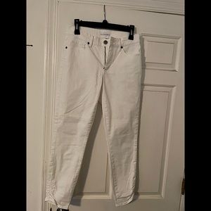 BNWT Loft Curvy Skinny Jeans (White)